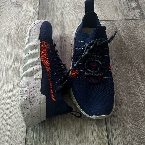 NIKE Space Hippie 01 (Gently Worn) - Picture 4 of 6